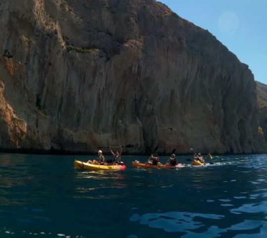 Kayak de mar en Morro de Toix (Altea)